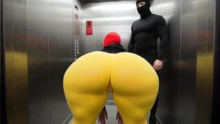 Large Booty Lalin girl in Constricted Yellow Leggings Dancing in the Elevator