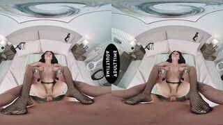 UP CLOSE VR - POV Sexy Sweetheart Jade Kimiko Struggles Taking Your GIANT Weenie! SHAKING CLIMAX + JIZZ FLOW