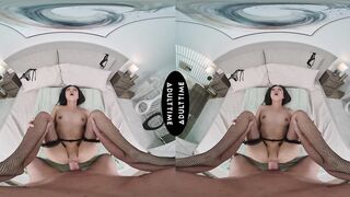 UP CLOSE VR - POV Sexy Sweetheart Jade Kimiko Struggles Taking Your GIANT Weenie! SHAKING CLIMAX + JIZZ FLOW
