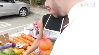 Latin chick Fruit Vendor Approached Outdoors, This babe Acquiesces to Leave With Him... What Happens Next Is Wild