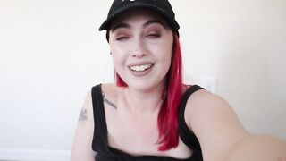 Breasty mother i'd like to fuck finger bangs herself senseless