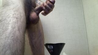 ladies like this hard jock an sexy cum?;)