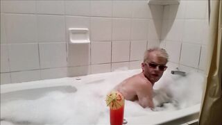 Bubble Washroom Time!!