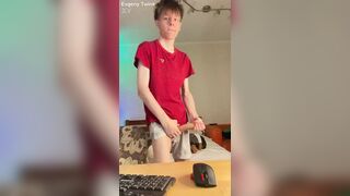 Slender 55kg Chap Playing With His 23cm Enormous Meat