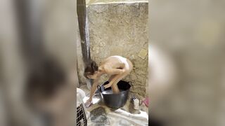 Roemie's Bare Outdoor Baths