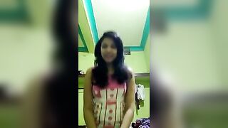 Indian cutie gives a good show