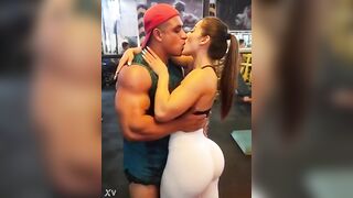 Large-bootied woman enjoying herself at the gym