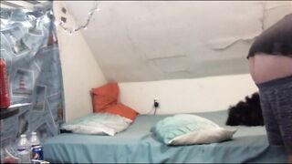 buttcrack making daybed
