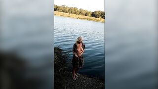 cirelda nude on the lake