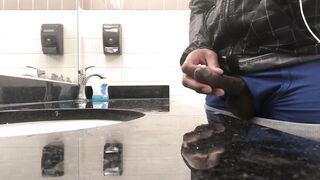 BBC JERKOFF SPUNK FOUNTAIN IN PUBLIC BATHS
