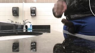 BBC JERKOFF SPUNK FOUNTAIN IN PUBLIC BATHS