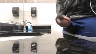 BBC JERKOFF SPUNK FOUNTAIN IN PUBLIC BATHS