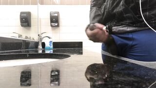 BBC JERKOFF SPUNK FOUNTAIN IN PUBLIC BATHS