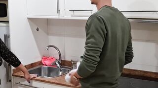 This guy Doesn't Have the Money to Pay for the Order and They Bang