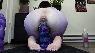 Large Butt Pawg mother I'd like to fuck Riding Skull Sex tool