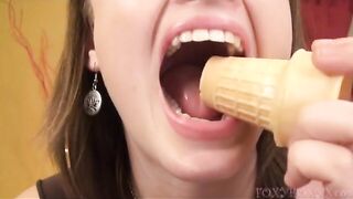 CRUNCH ICE CREAM CONES