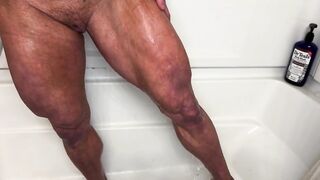 Shower Flex Dream: Kandy Flexes and Rips Her Reservoir Top