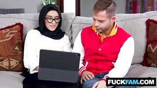 HIJABI Vibrator Play