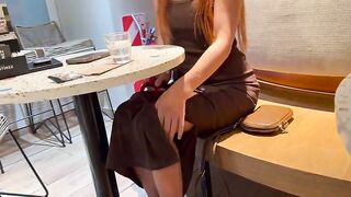 A redheaded hotty put a anal set in in her booty at a café and craves me to bang her in the butt