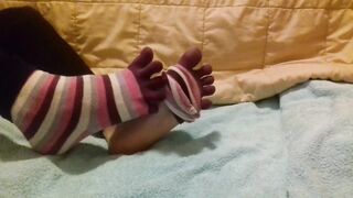 Playing with my feet and soles and taking off my toe socks with my toes