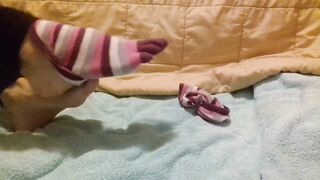 Playing with my feet and soles and taking off my toe socks with my toes