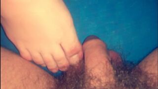 Kinky angel Mari wear and do footjob in nylons - MariLewdVi