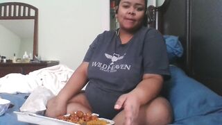 big beautiful woman mukbang and rambling (sorry if the sound isn't syncing)