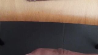 Je me branle en regardant nos vidéo Pornhub