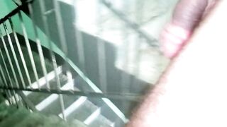 Утренняя прогулка. Лифт в большом городе.