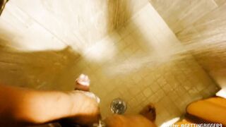 Overweight Dude Edging His BBC At A Public Shower ( TWITTER @GETTINGBIGGER9 )