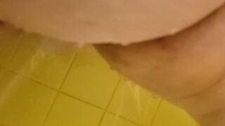 Corpulent Vagina and Showerhead - short movie scene