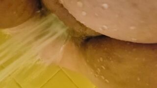 Corpulent Vagina and Showerhead - short movie scene