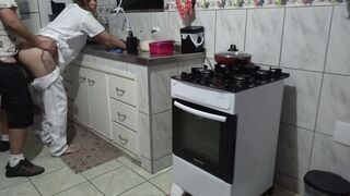 Maid had her booty used during the time that washing dishes.