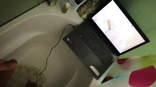 Musturbation in the tub. (Please put your headphones) .