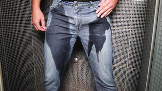 Dude pee inside his jeans and ejaculation on end