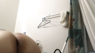 big beautiful woman Lalin girl shaking large booty