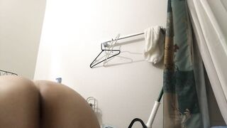 big beautiful woman Lalin girl shaking large booty