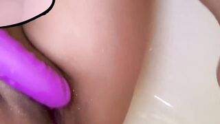 Sex-toy in obese soaked snatch