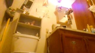 Lewd Curvy Autie Fingers Herself