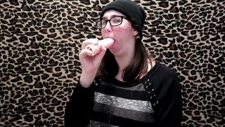 Nerdy Hotty Practices Sloppy Oral sex Technique