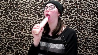 Nerdy Hotty Practices Sloppy Oral sex Technique