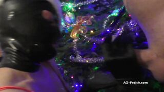 Strat rub limber ramrod suck to make him hard for Xmas cum on my face