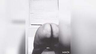 Twerking videos. Inbox me to purchase full length vids