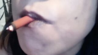 My Lips do tricks