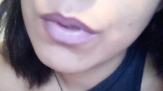 My Lips do tricks