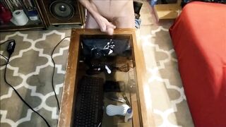 bigtallman blow large load on glass table!