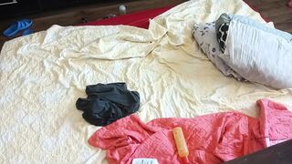 Mateur Wife Gives Me a Tugjob Until I Cum, Sexy Amateur Pair Foreplay in the Bedroom