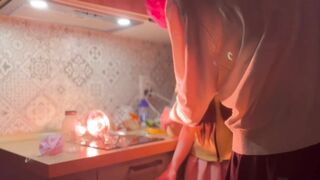 POV Пробрался в дом к шумной соседке анимешнице и жестко наказал её/This guy snuck into his noisy manga neighbour's abode and harshly punished her