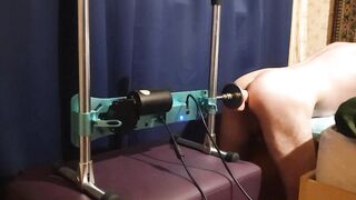 Sasha Earth booty banging machine solo amateur home