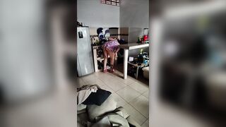 Having sex with a older woman in the abode
